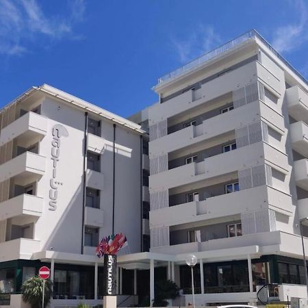 קאטוליקה Hotel Nautilus מראה חיצוני תמונה