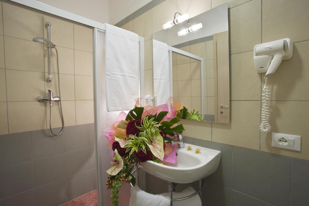 קאטוליקה Hotel Nautilus מראה חיצוני תמונה